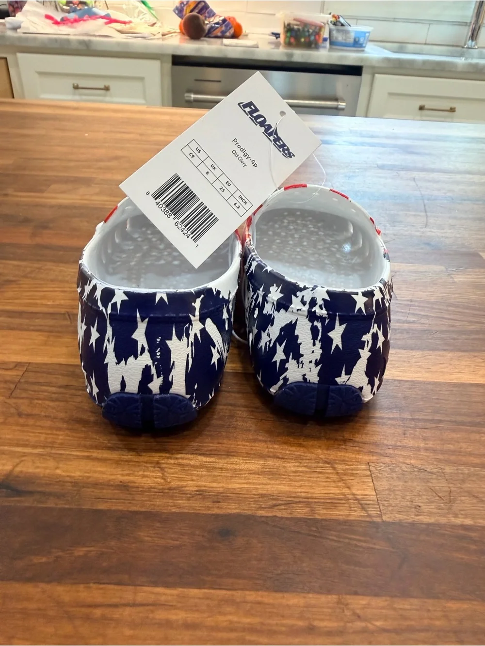 NWT - Floafers Prodigy Kids in American Posh Print - Red White Blue - Size 9